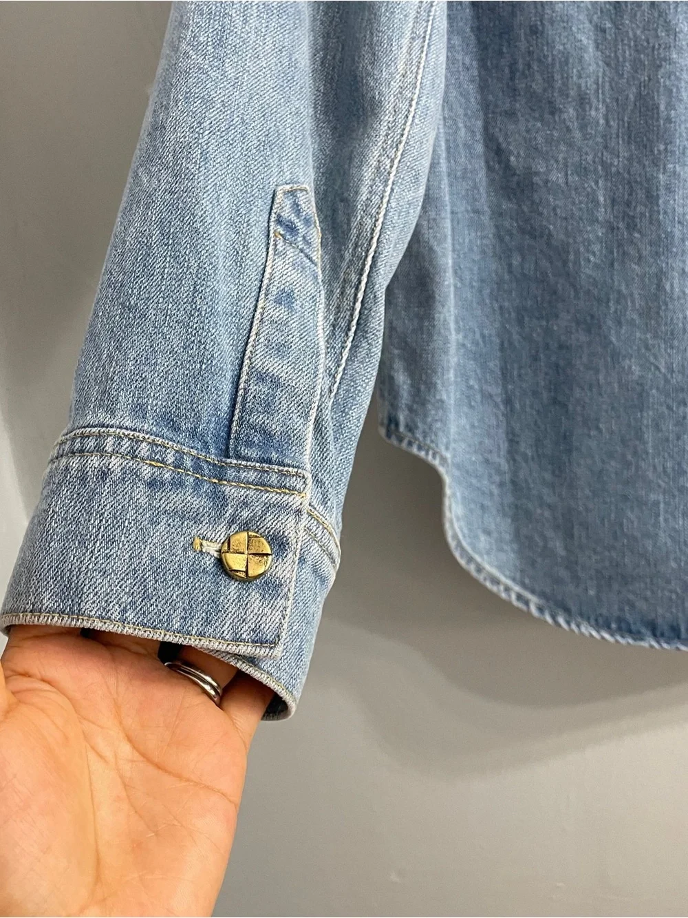 Tuckernuck Women’s Denim Shirt Jacket Chessy Shacket Size S